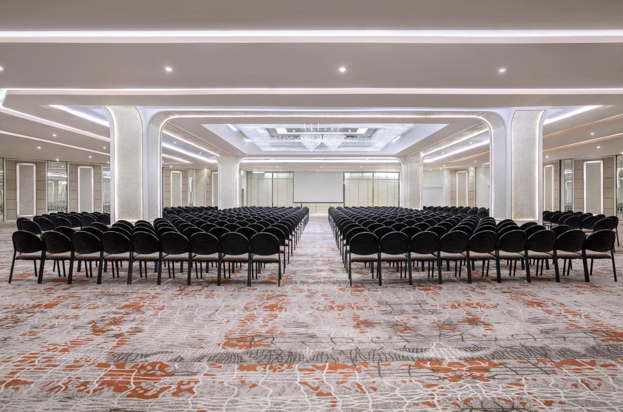 Mercure Jakarta Batavia Exterior foto