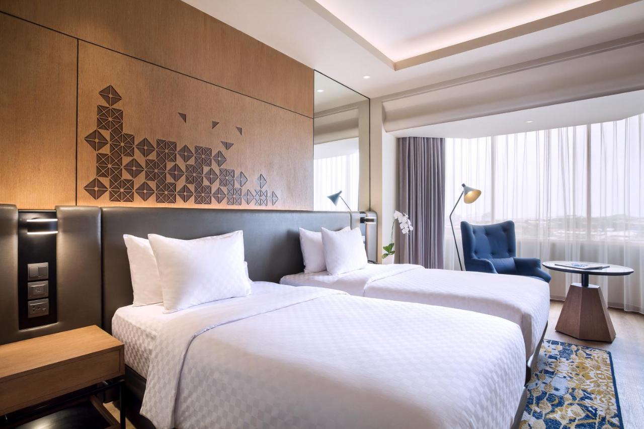 Mercure Jakarta Batavia Exterior foto