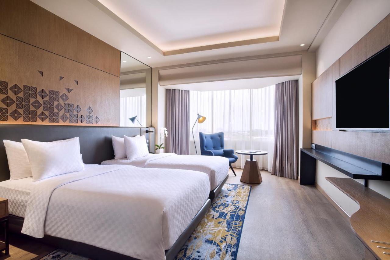 Mercure Jakarta Batavia Exterior foto