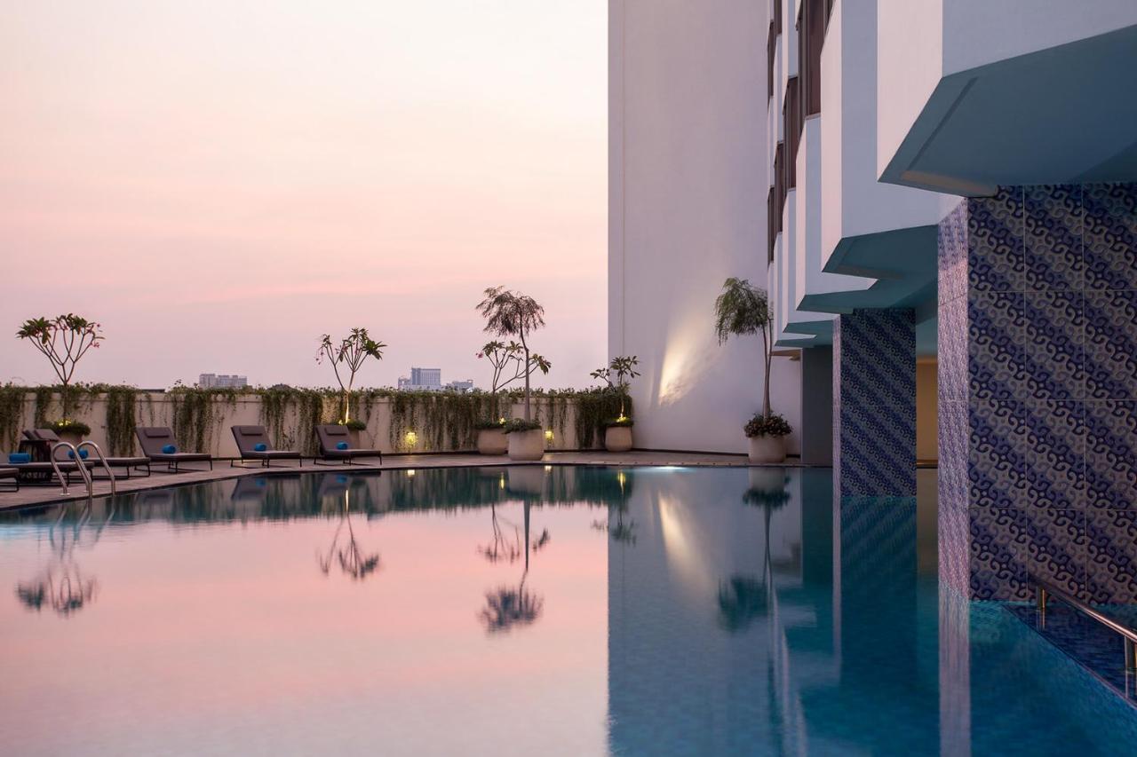 Mercure Jakarta Batavia Exterior foto