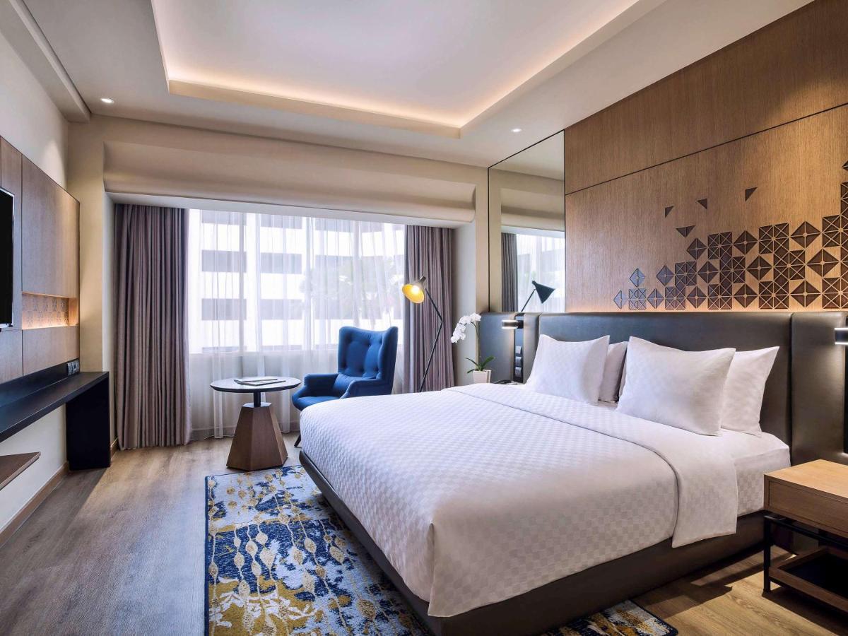 Mercure Jakarta Batavia Exterior foto