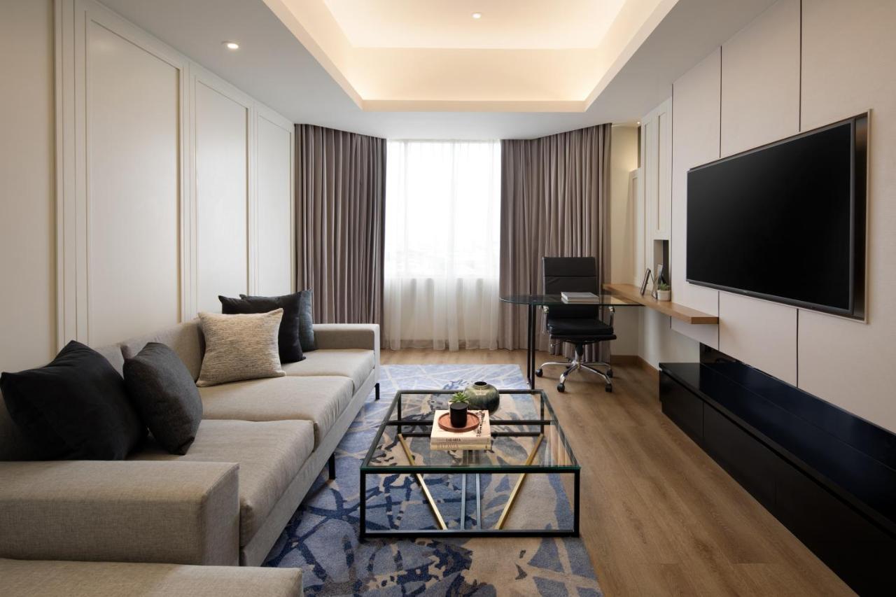Mercure Jakarta Batavia Exterior foto