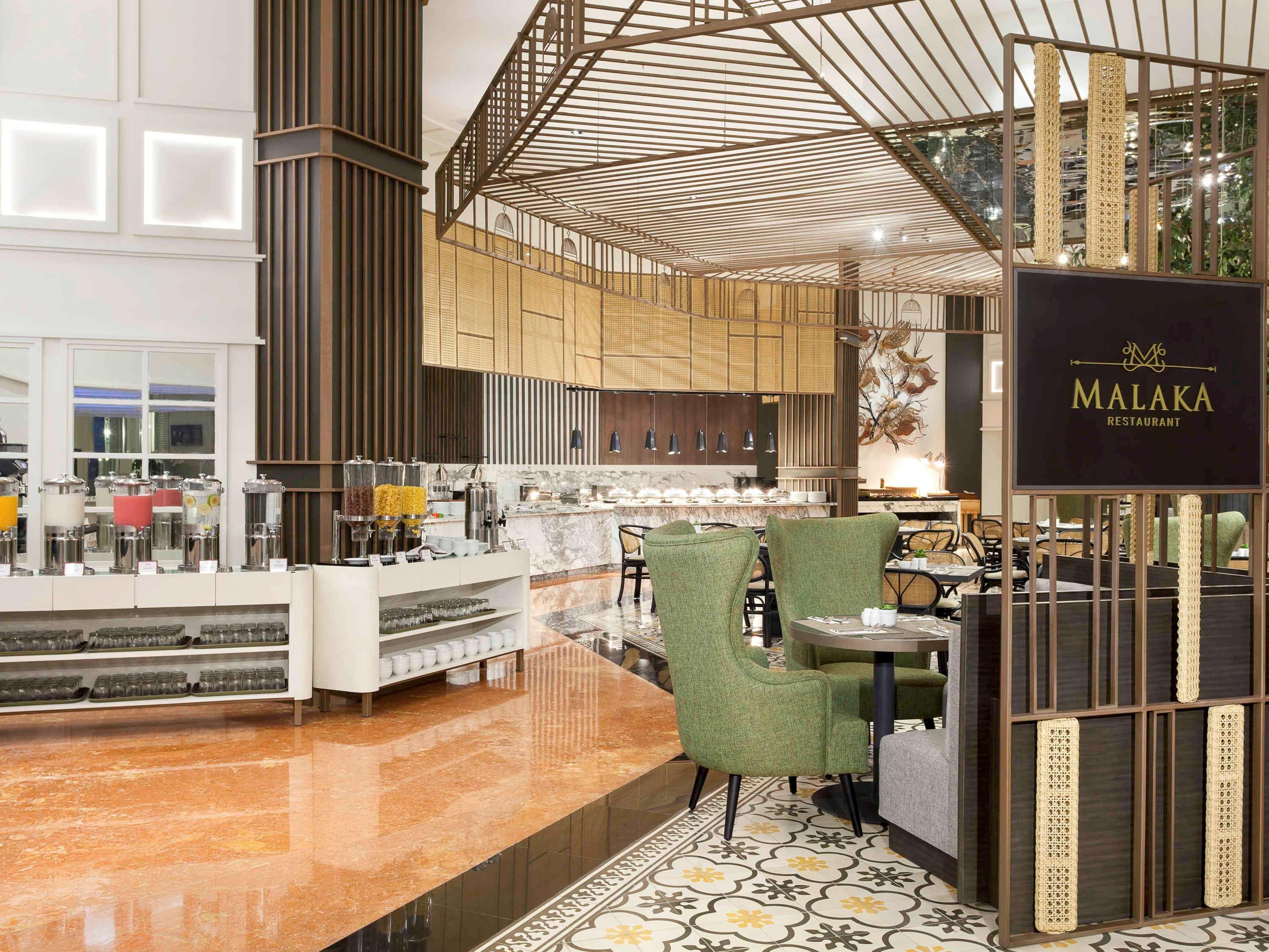 Mercure Jakarta Batavia Exterior foto