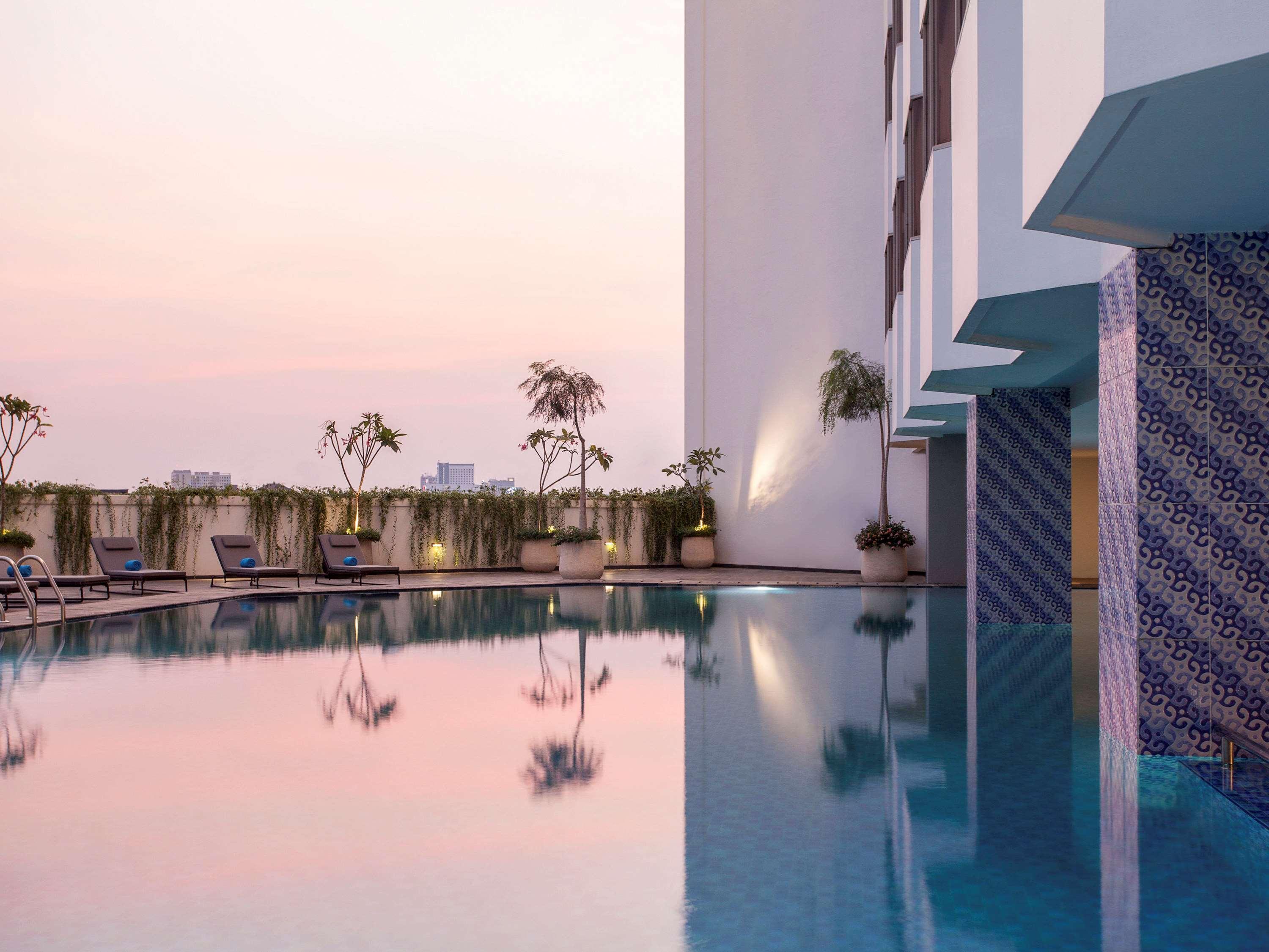 Mercure Jakarta Batavia Exterior foto